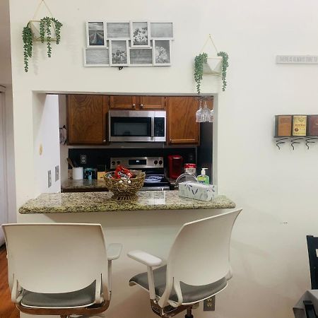 Sherbrooke Square Townhomes Houston Bagian luar foto